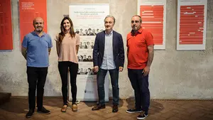 La exposición más sanferminera: carteles, relatos del programa y un encierro de Lego en el Condestable