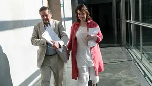 El cambio de nombre de Podemos irá a septiembre y los críticos ya planean la expulsión de Aznárez del grupo