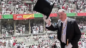 La plaza de Pamplona ya despide al alcalde en su &uacute;ltima corrida como presidente: "Agur Asir&oacute;n"