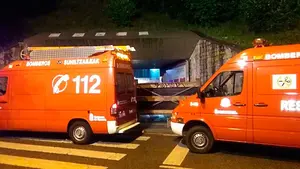 La vuelta a casa menos deseada: atrapadas varias personas en el ascensor de Descalzos 