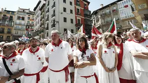 Las letras de los grupos que Asirón trae a San Fermín: "De qué sirven los maderos si no es para hacer fuego"