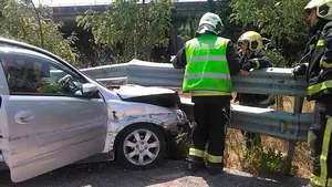 Susto en el Leclerc de Cordovilla: trasladan a una persona tras accidentarse con su coche