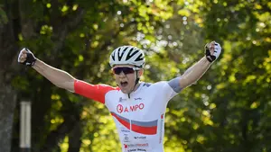 En fotos: así ha sido la emocionante última etapa de la Vuelta Ciclista a Pamplona