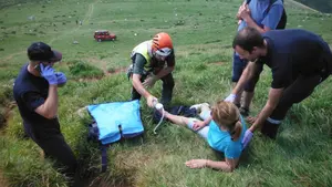 Rescatada en helicóptero después de fracturarse un tobillo en un monte cercano a Orbaiceta