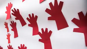 "Fomentan casos como La Manada": critican al alcalde de Fustiñana por no apoyar carteles contra agresiones sexistas