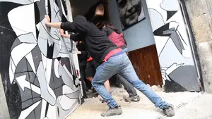 Vuelta a la carga: los 'okupas' del 'Gaztetxe Maravillas' se 'cuelan' de nuevo en el Palacio de Rozalejo