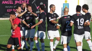 El Tudelano golea al Cortes a domicilio con gol olímpico de Ardanaz en el último amistoso