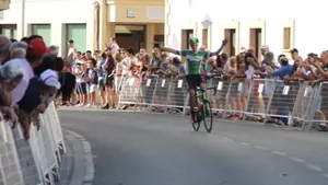 Oier Lazkano abre con victoria una intensa semana de competiciones para el Caja Rural