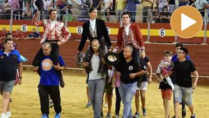 Puerta grande en Almería para Pablo y Guillermo Hermoso de Mendoza, con tres orejas para cada uno