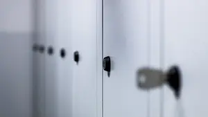 Detenidos por robar en taquillas de instalaciones deportivas de Sarriguren y Villava