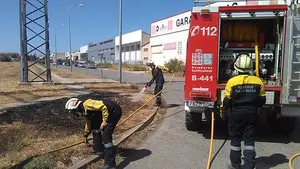 Cuidado con las colillas: los bomberos sofocan un incendio en Tafalla provocado por un cigarrillo