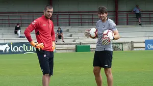 El portero Rub&eacute;n Mart&iacute;nez y Luis Perea, novedades en la convocatoria para jugar ante el Granada