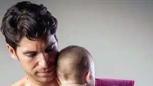 Cayetano 'seduce' a su público subiendo a las redes la fotografía más emotiva junto a su hijo