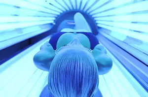 El encargado de un centro de estética de Tudela graba con su móvil a una mujer en el solárium