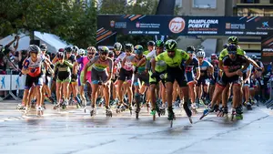 Velocidad sobre ocho ruedas: cientos de patinadores participan en el maratón de Pamplona a Puente la Reina