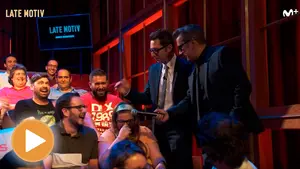 Buenafuente y Berto detienen el show de Late Motiv por la risa de dos navarros que venían de público