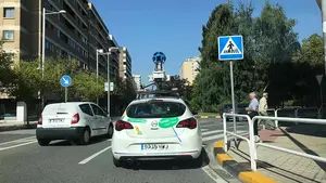 El coche de Google Maps, 'cazado' por Pamplona: as&iacute; se recogen las im&aacute;genes que podr&aacute;s ver en tu m&oacute;vil