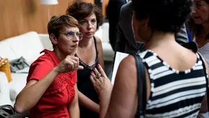 La oposición critica al cuatripartito por "mezclar" en un debate las investigaciones de Davalor y Sodena