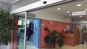 Una paciente borracha agrede de madrugada a cinco sanitarios en las urgencias de un hospital