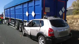 Los fallecidos tras chocar su coche contra un camión en la A-1 son un matrimonio de 70 años de Arrasate