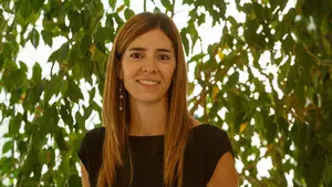 Una navarra contra una plaga: una investigadora de la UPNA propone mejoras en un insecticida biológico
