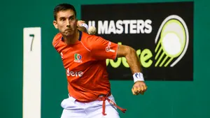 Mikel Urrutikoetxea se impone a Elezkano de manera contundente en el frontón de Balmaseda