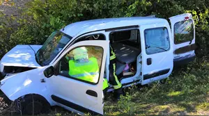 Dos heridos en un accidente de tráfico por salida de vía cerca de Campanas en la N-121