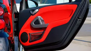 Herido un motociclista al impactar contra una puerta abierta de un coche aparcado en Tudela