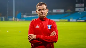 El extécnico de Osasuna José Antonio "Kibu" Vicuña, firma por el Wisla Plock de Polonia