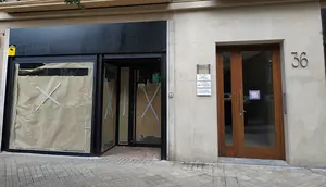 La espera será más larga: se retrasa la apertura de la famosa hamburguesería que abrirá en Sarasate