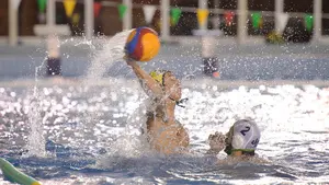 El Waterpolo Navarra vende muy cara su derrota ante el Sant Andreu en la piscina Pere Serrat