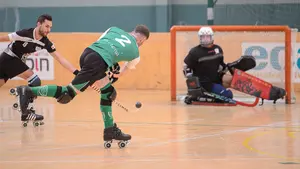 Las espectaculares imágenes del derbi navarro de hockey sobre patines en OK Bronce Liga Norte