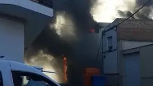 Arde una casa en obras en una céntrica calle de Murchante y provoca varias explosiones