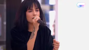 Natalia Lacunza celebra su veinte cumpleaños junto a sus compañeros de OT preparando la gala de Eurovisión