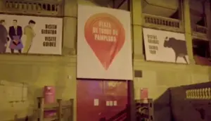 Un canal de televisión visita Pamplona de noche y muestra una visión diferente de la Plaza de Toros
