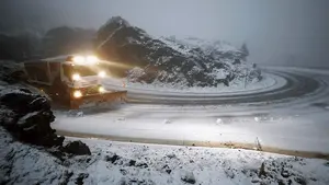 La nieve hace acto de presencia en Navarra: el Gobierno recomienda precauci&oacute;n en las carreteras