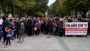 Manifestación ante el Parlamento un año después de la muerte de la pamplonesa atropellada por un policía foral