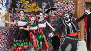 'La cantina de los muertos' llega a las Bardenas Reales para celebrar un Todos los Santos 'de miedo'
