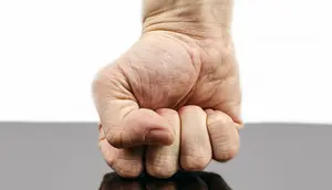 Violencia doméstica en Tudela: detenido un joven por agredir a su madre y destrozar mobiliario de la vivienda