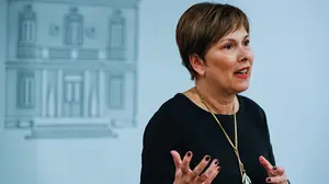 Barkos quiere que la directora del Instituto de Salud Pública glorifique el programa Skolae en el Parlamento