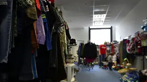 Persecución en Tudela: el empleado de una tienda consigue retener a un hombre que había robado ropa
