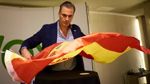 Al descubierto: desvelan los datos de 30.000 simpatizantes de Vox en un ataque informático de Anonymous