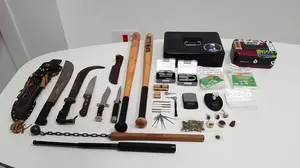 Localizado un arsenal en una bajera de la Chantrea: armas prohibidas, drogas y material para robar viviendas