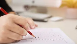 En busca de los exámenes perdidos: una empresa de mensajería extravía más de 400 pruebas de Cambridge