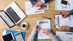 Batacazo económico para Navarra: desciende el número de empresas creadas y suben las disueltas