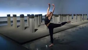 'Museo en danza': una "performance" junto a menhires de Asins estrena en el Museo de Navarra