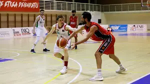 Tropiezo en Pontevedra: Basket Navarra se desfonda en el tercer cuarto ante el Marín Ence Peixe