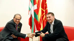 Piden a Barkos que "dé la cara" tras la afrenta de Otegi de exponer la bandera navarra en su reunión con Torrá