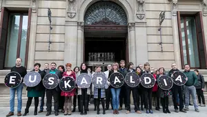 Chivite creará espacios "protegidos" para hablar en euskera y 'distinguirá' a los navarros que lo usen