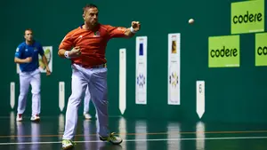 No hay quien pare a Aimar Olaizola: lidera el torneo de parejas con cinco victorias junto a Albisu